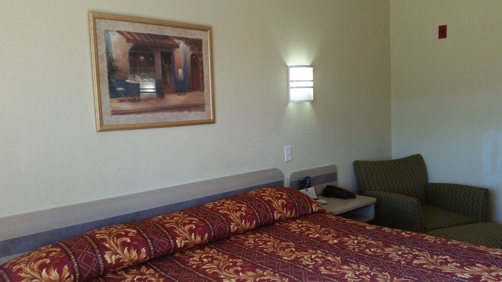 Motel 6 Humble, Tx - Houston International Airport Exterior photo